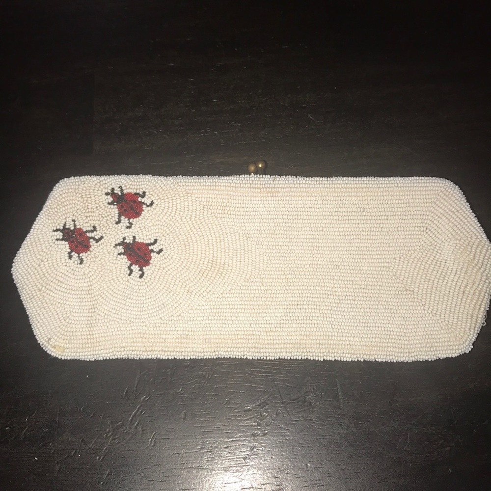 Vintage ‘50’s Beaded Clutch!
